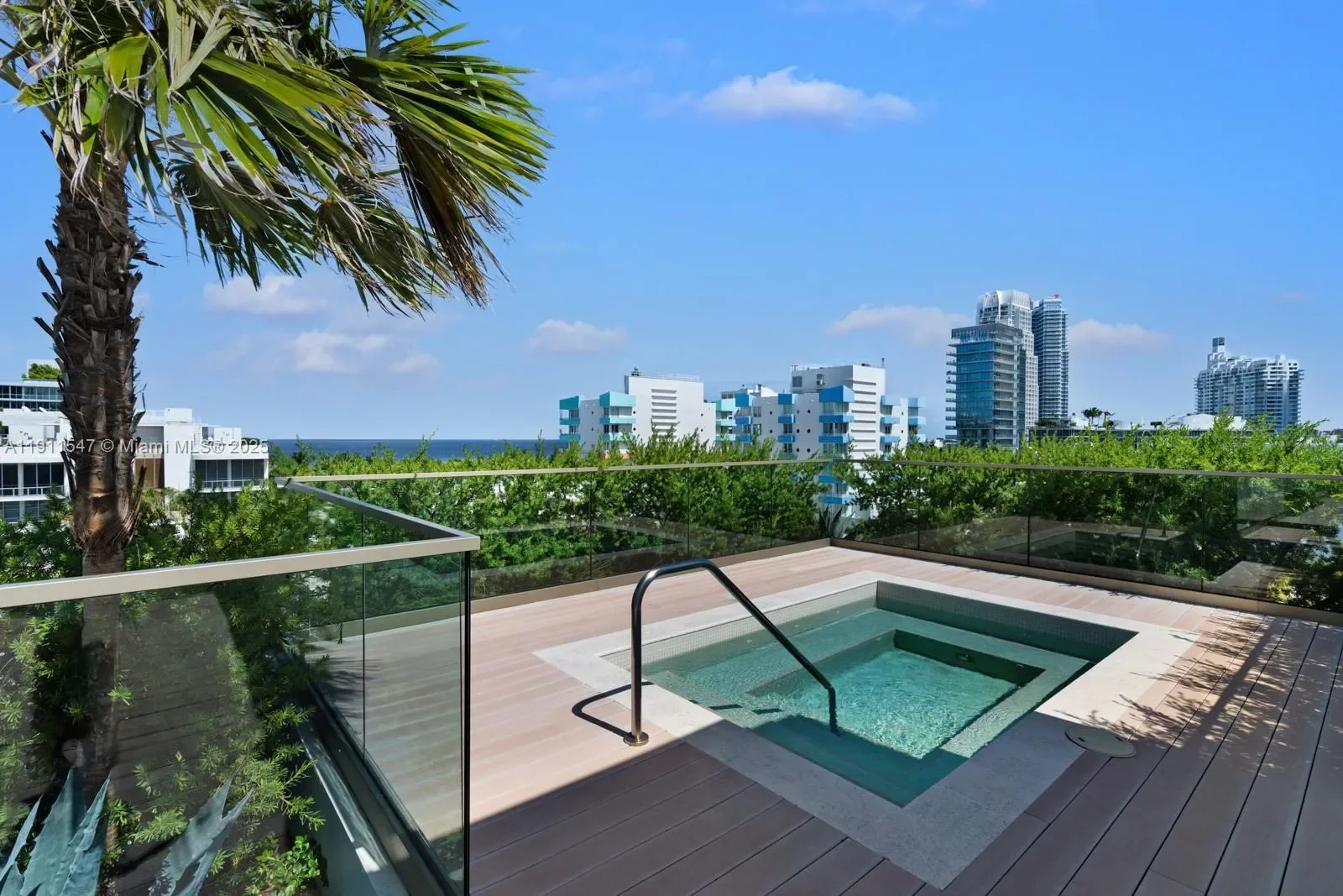 300 Collins Ave PH3, Miami Beach, Florida, United States. - Photo 38