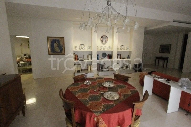 Gallery photo 12