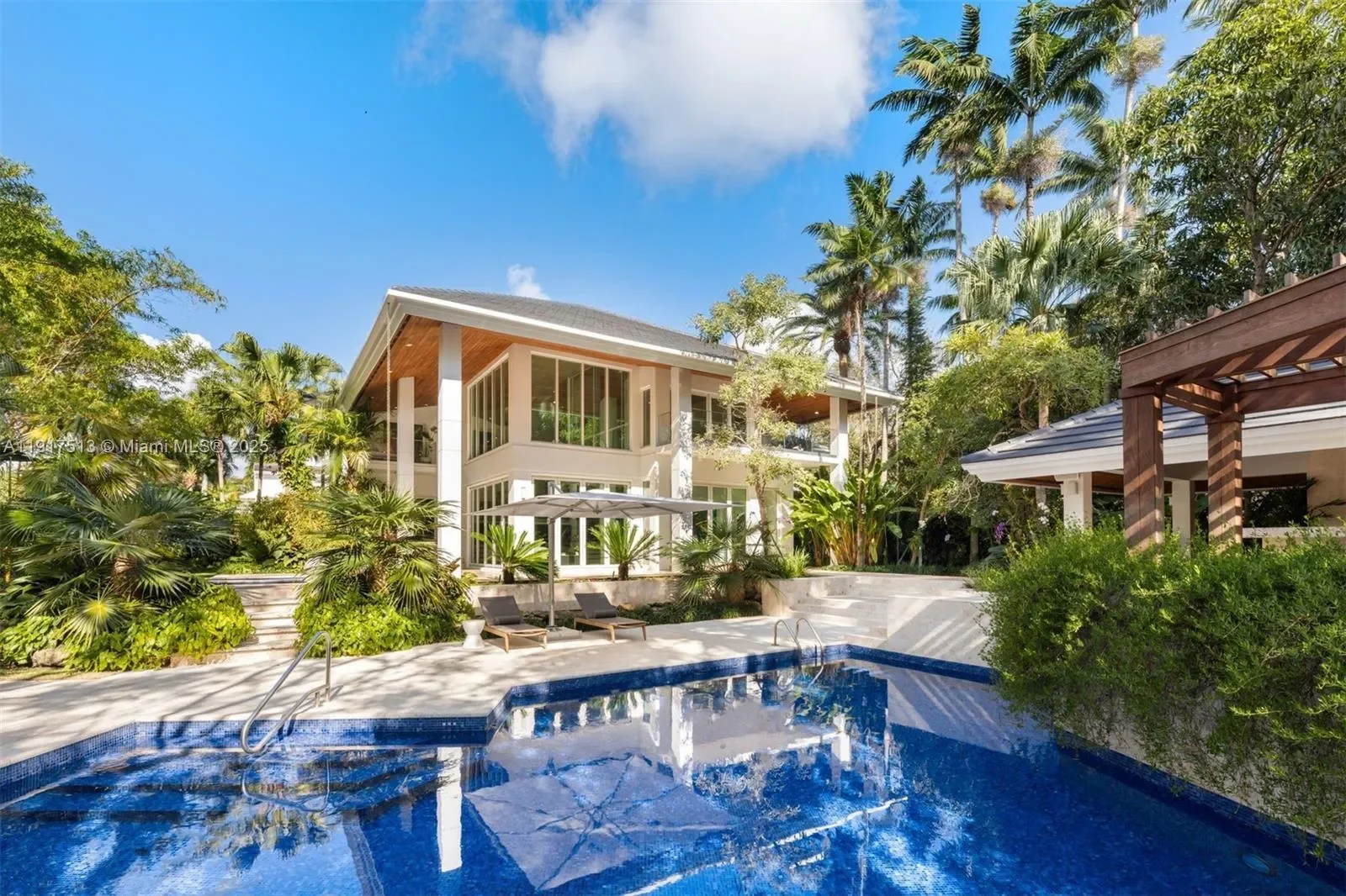 7150 W Lago Dr, Miami, Florida, United States. - Photo 39