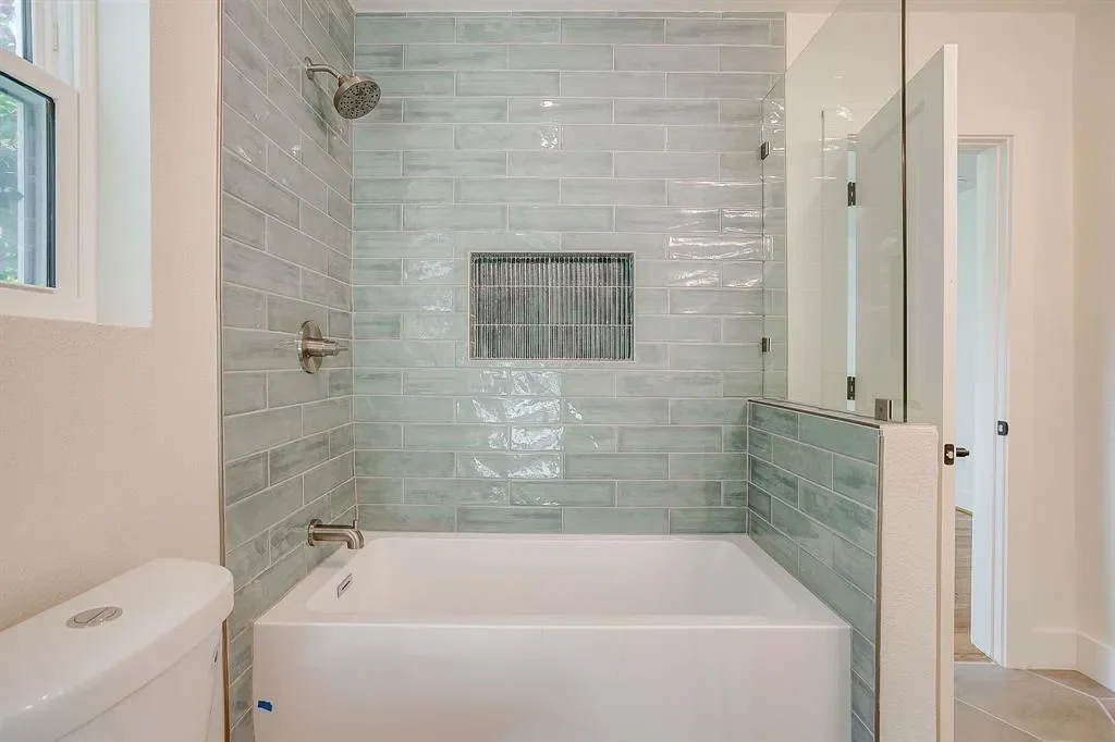 2560 Rogers Avenue, Fort Worth, Texas, United States. - Photo 26