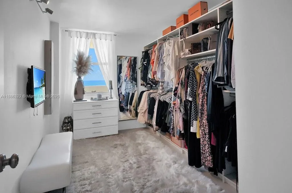 6039 Collins Ave 1126, Miami Beach, Florida, United States. - Photo 23