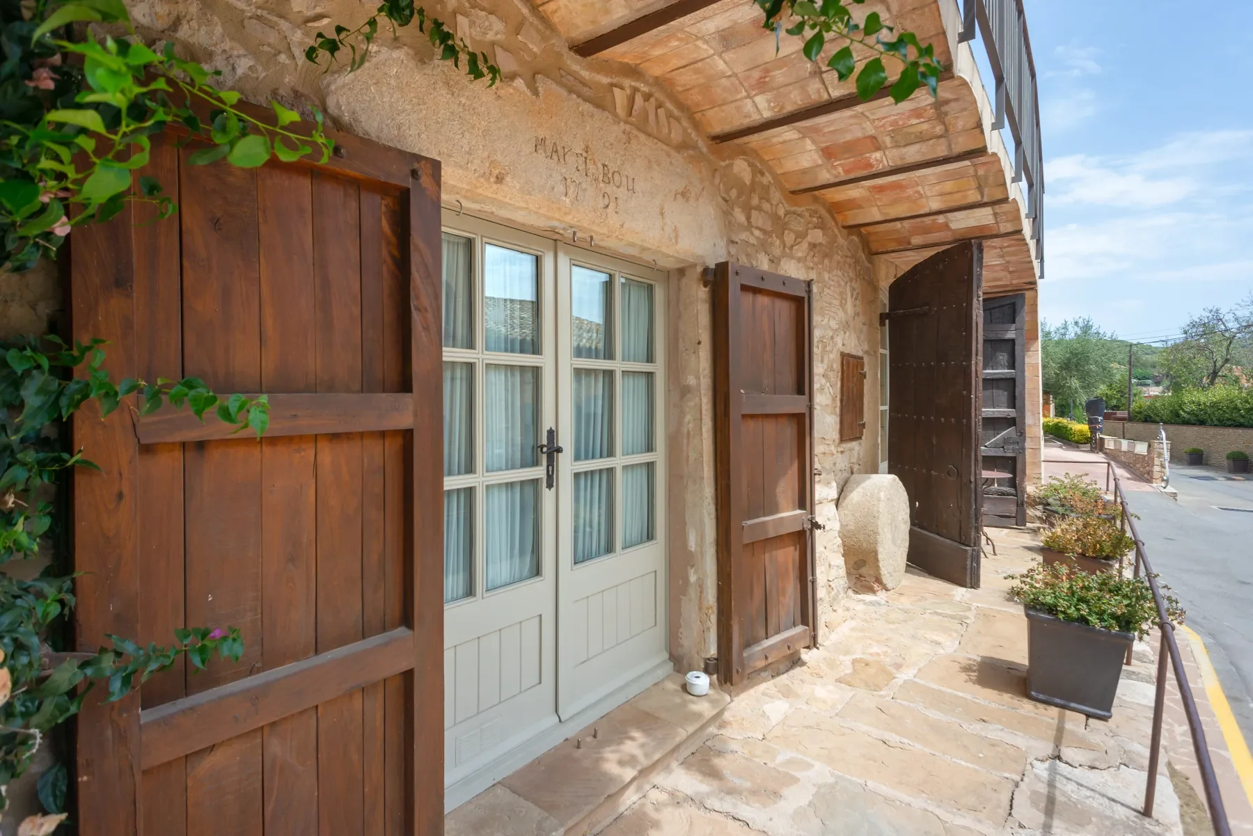 Gallery photo 10