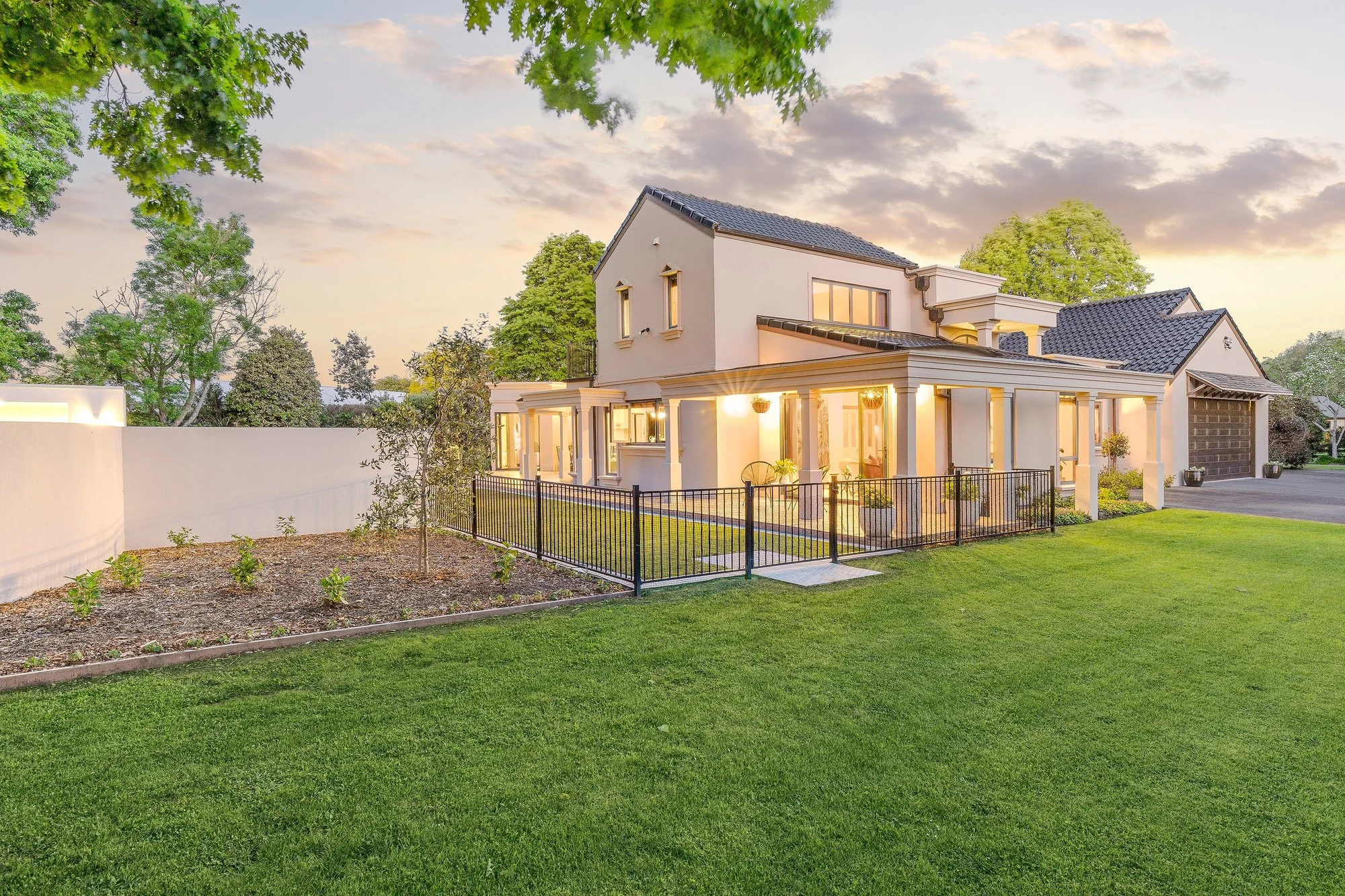 Exterior photo 9
