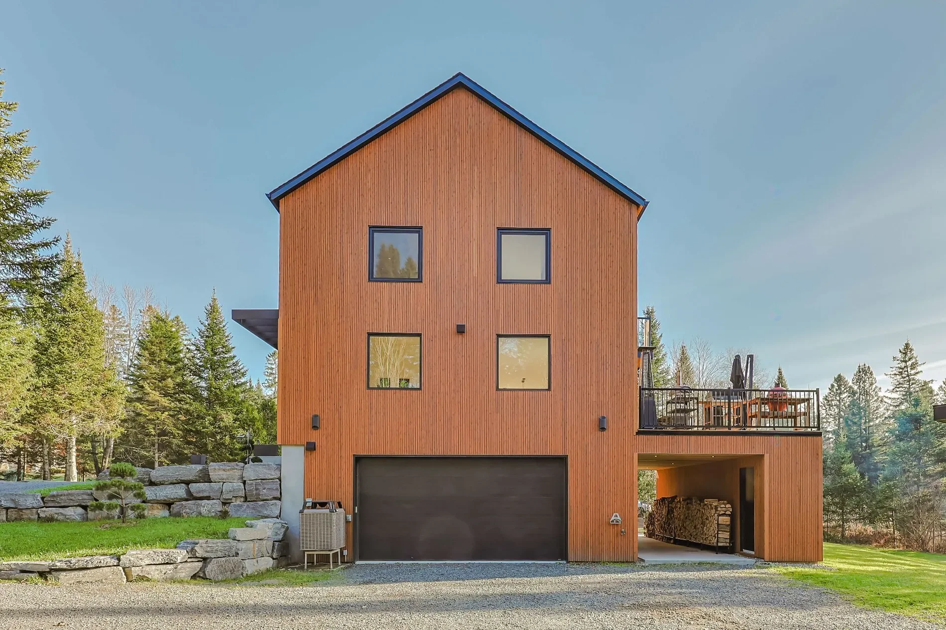 Exterior photo 5