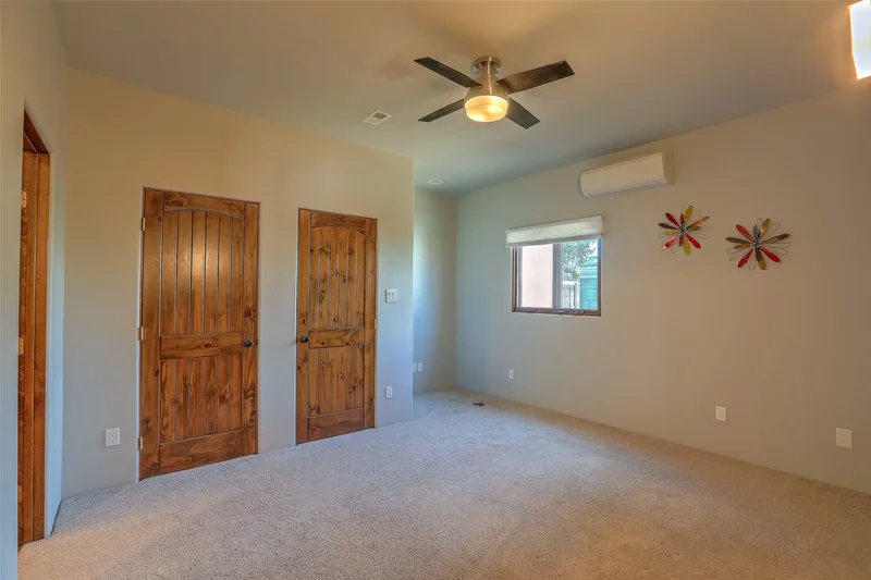23 Senda Corvo, Santa Fe, NM 87507, Santa Fe, New Mexico, United States. - Photo 24