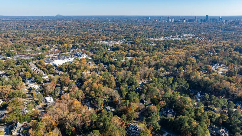 4961 Long Island Drive NW, Sandy Springs, GA 30327, Atlanta, Georgia, United States. - Photo 10