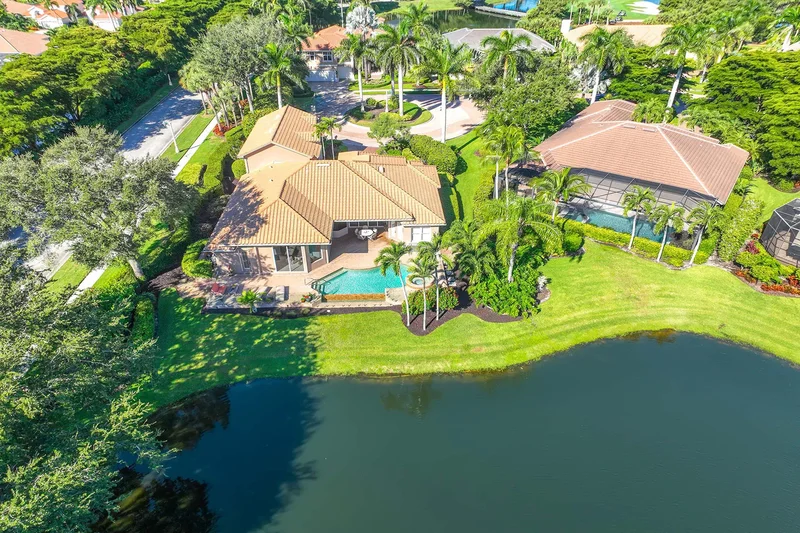8752 Muirfield Drive, Naples, FL 34109, Naples, Florida, United States. - Photo 21