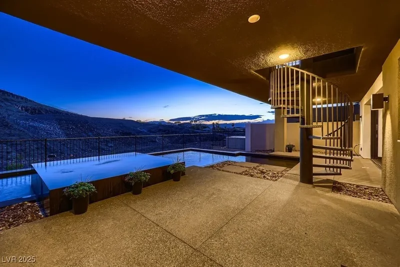917 Vegas View Drive, Henderson, Nevada, United States. - Photo 43