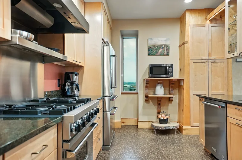35 Cherry Street Unit 404, Burlington, VT 05401, Burlington, Vermont, United States. - Photo 5
