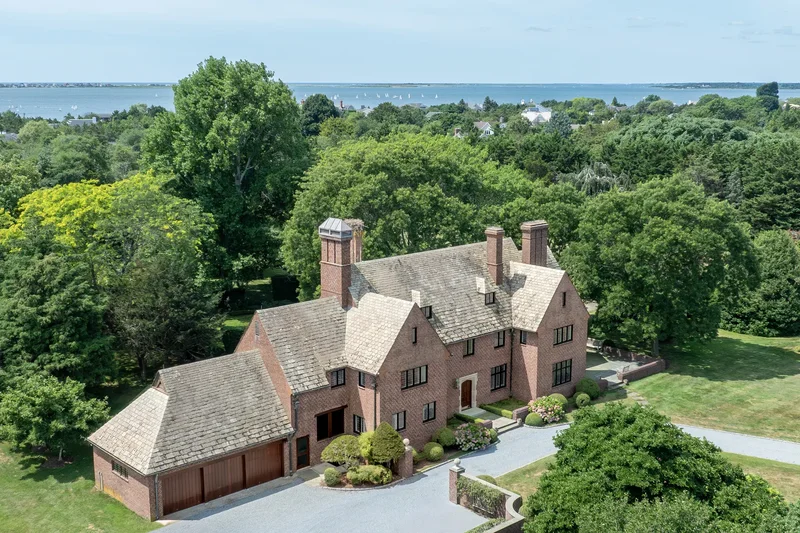 16 Tuthill Lane, Remsenburg, Ny, 11960