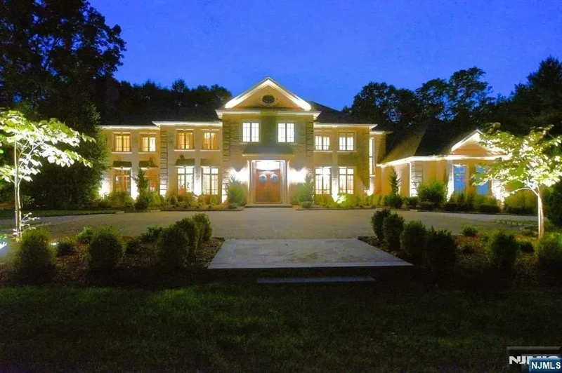 2 Alford Drive, Saddle River, NJ, 07458, USA, Saddle River, New Jersey, United States. - Photo 16