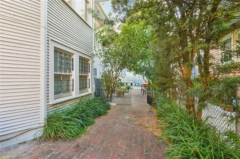 1502 GENERAL PERSHING Street, New Orleans, Louisiana, United States. - Photo 29