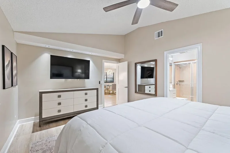 212 Club Drive , Palm Beach Gardens, FL 33418, Palm Beach Gardens, Florida, United States. - Photo 29