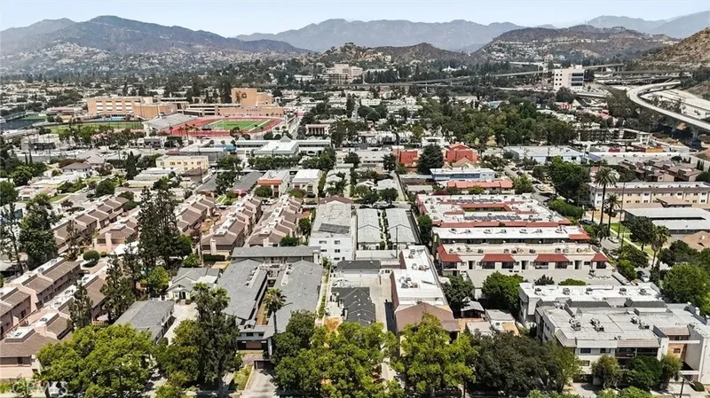 1523 Rock Glen Avenue, Glendale, California, United States. - Photo 25