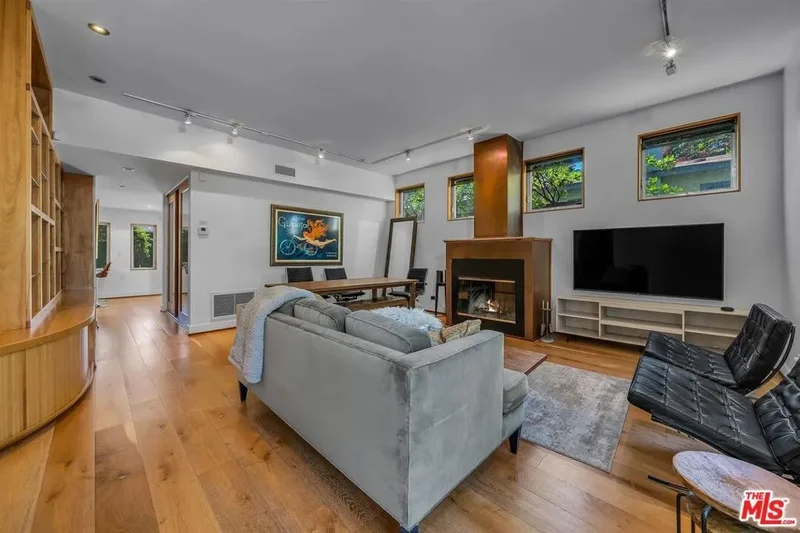 560 Westminster Avenue, Los Angeles, California, United States. - Photo 55