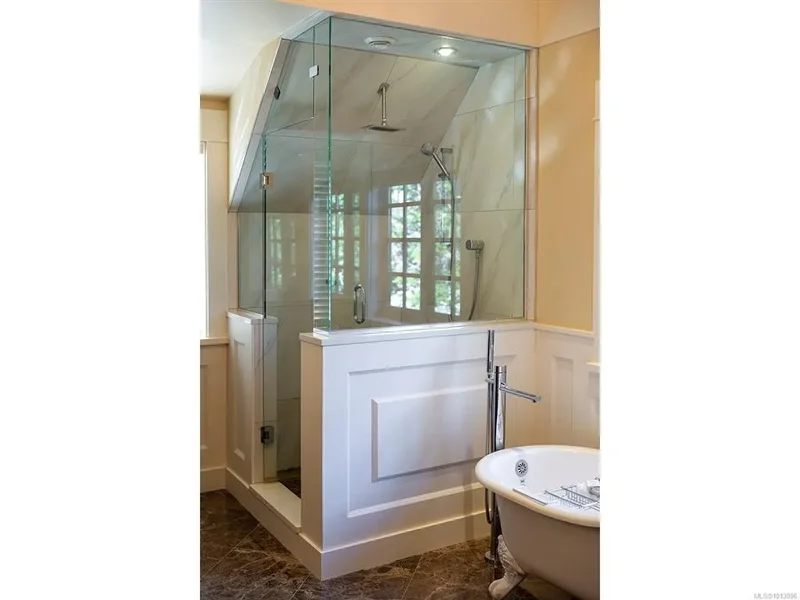2766 Sea View Rd, Saanich, BC, V8N1K8, CANADA, Saanich, British Columbia, Canada. - Photo 54