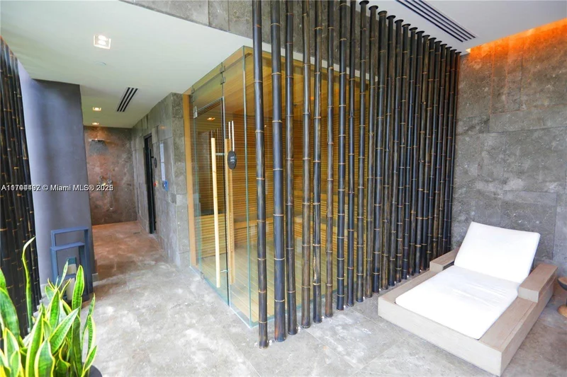 480 NE 31 St 2007, Miami, Florida, United States. - Photo 37