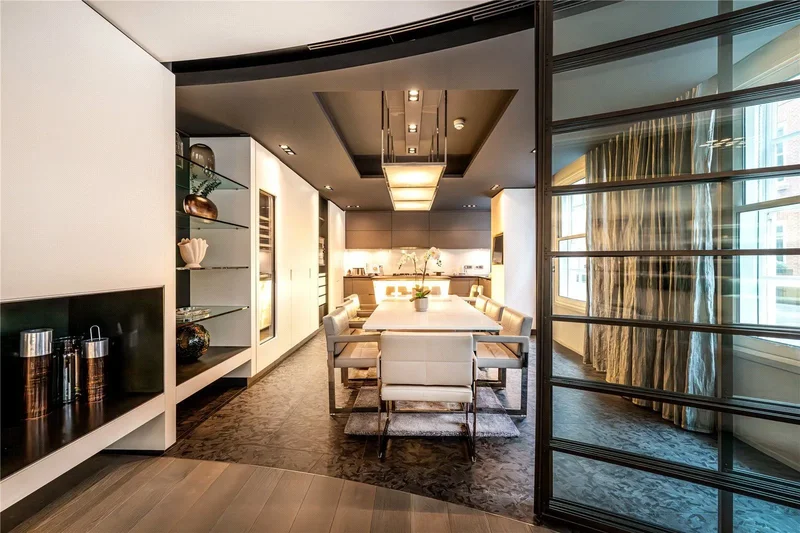 Apartment - London
