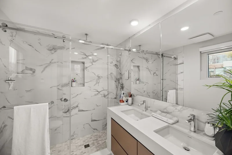 2687 Maple Street 401, Vancouver, British Columbia, Canada. - Photo 32