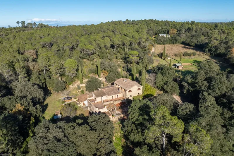 A la afueras, Sant Marti Vell, Catalonia, Spain. - Photo 6