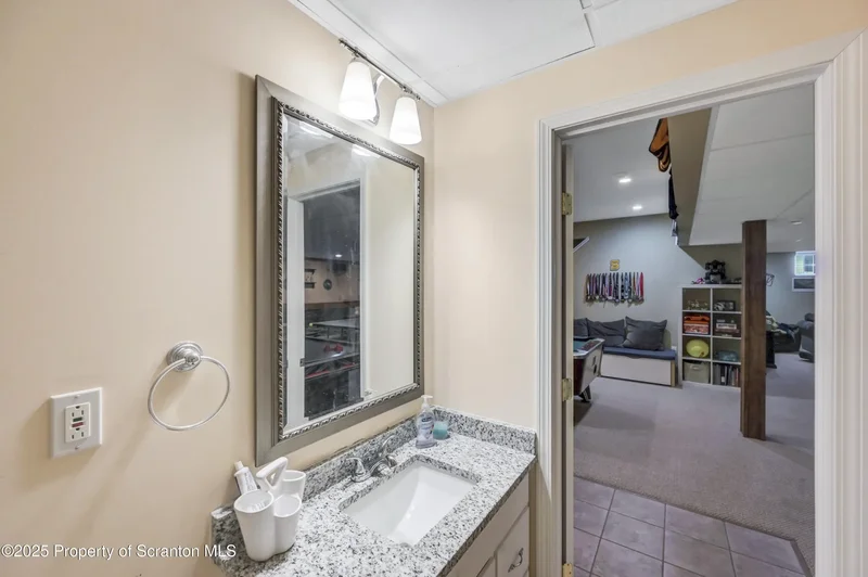708 Clover Lane, Moscow, PA 18444, 18444, Pennsylvania, United States. - Photo 69