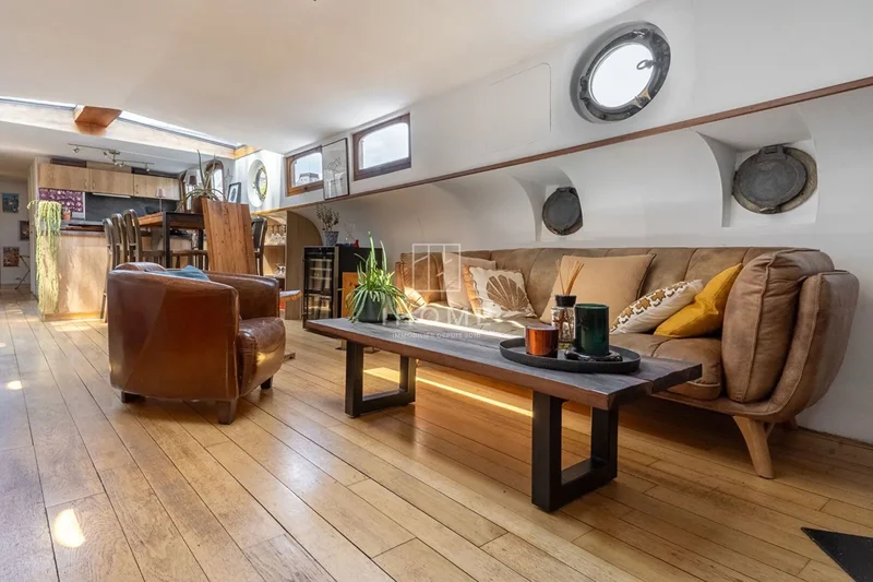 Paris, Île-de-France, France. - Photo 10