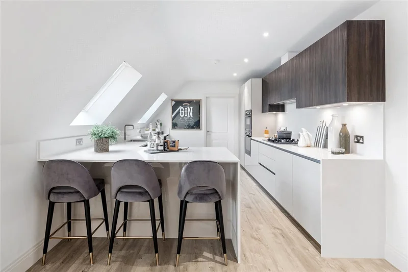 Flat Apartment, Ducks Hill Road, Northwood