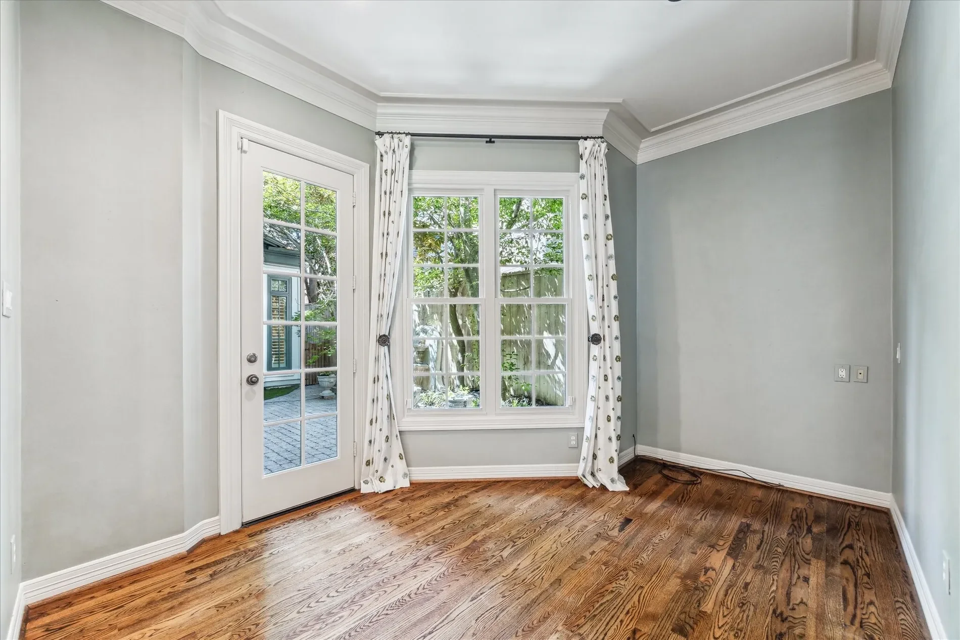1 Exbury Way, Houston, TX 77056, Houston, Texas, United States. - Photo 13