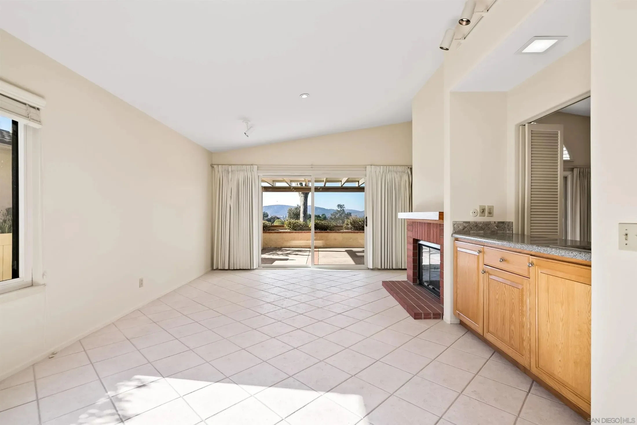 18113 Calle Estepona, San Diego, California, United States. - Photo 12