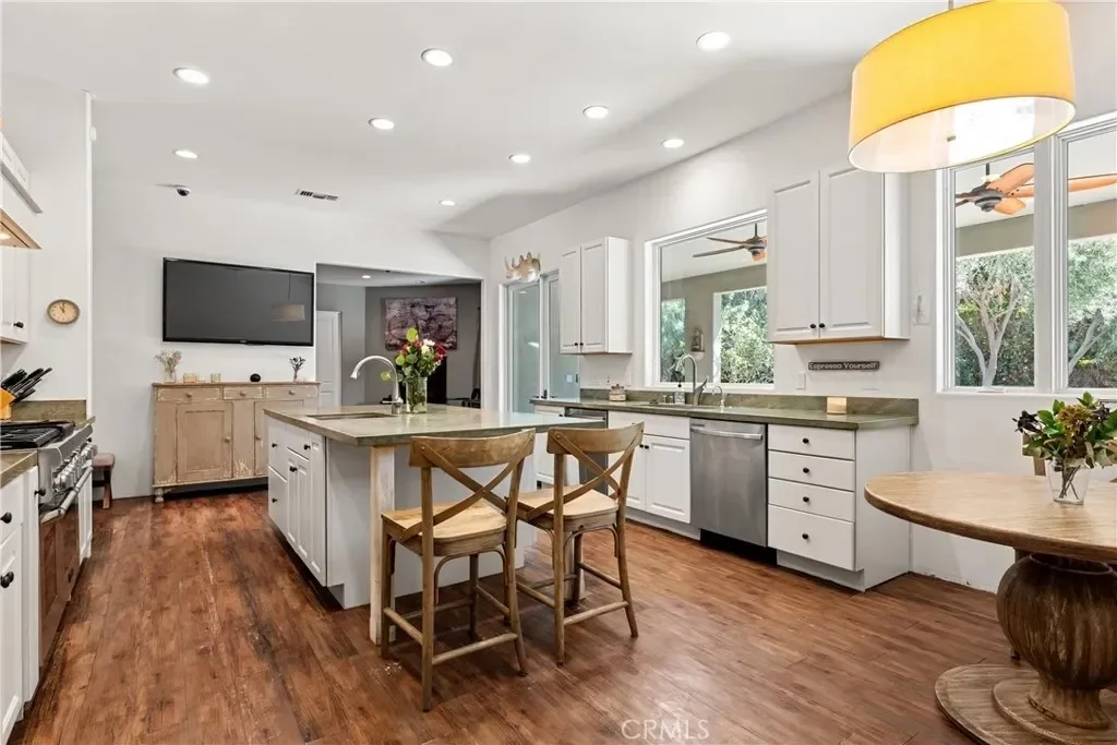 5150 Gloria Avenue, Los Angeles, California, United States. - Photo 2