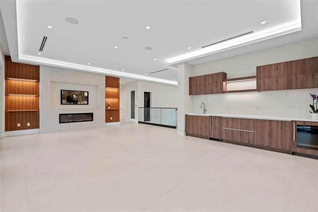 2405 Castilla Isle, Fort Lauderdale, FL, 33301, USA, Fort Lauderdale, Florida, United States. - Photo 35