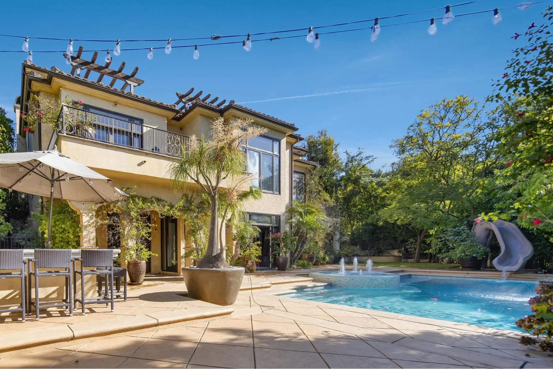 2157 Ravensfield Ln, Los Angeles, California, United States. - Photo 7