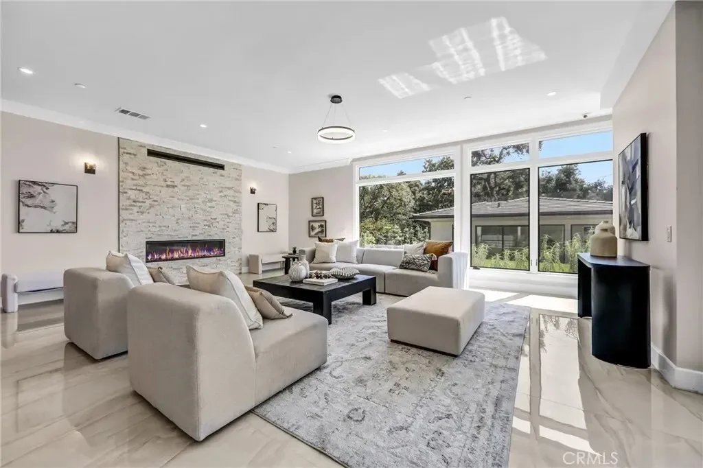 330 Arbolada Drive, Arcadia, California, United States. - Photo 6