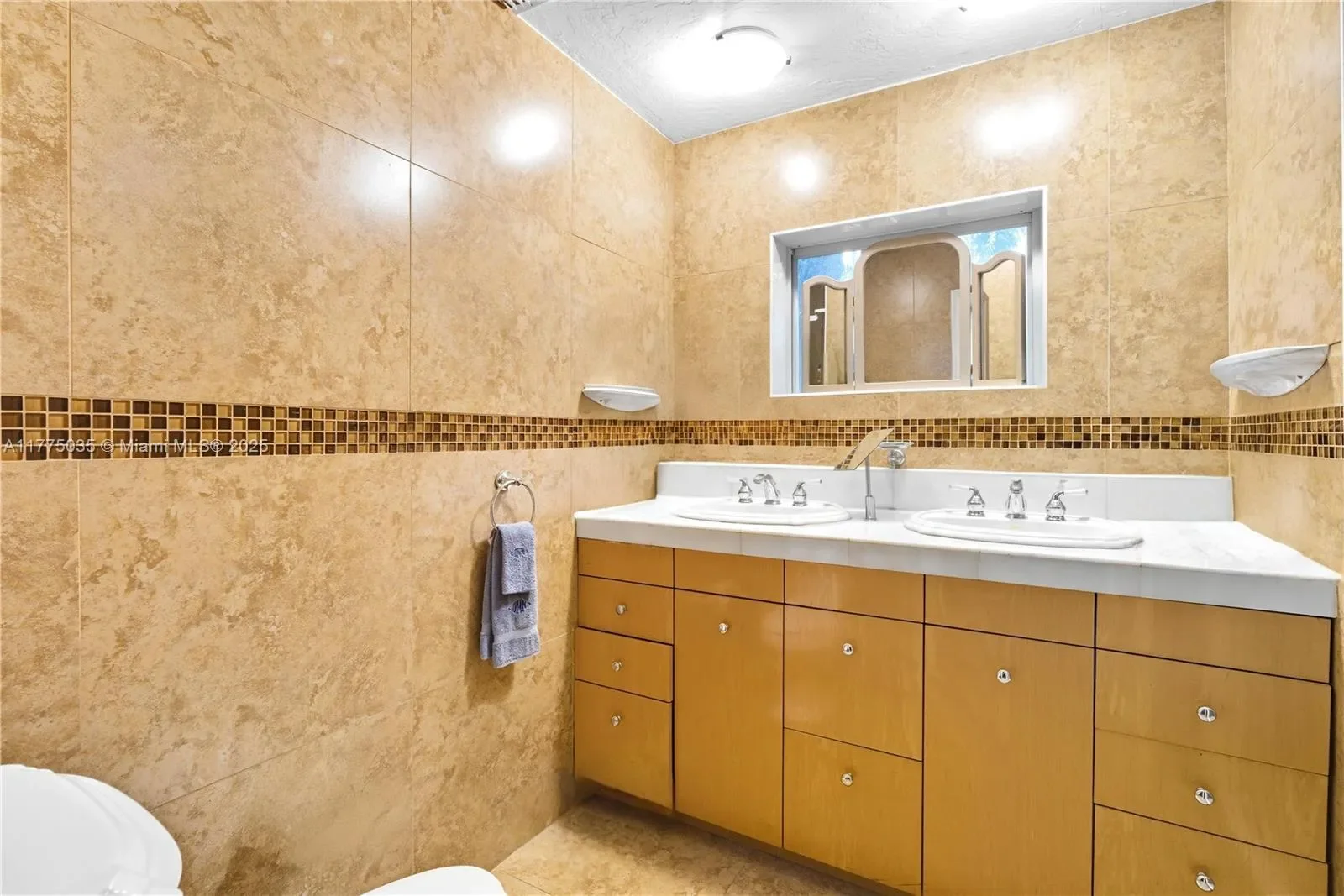 4160 Lybyer Ave, Miami, Florida, United States. - Photo 9