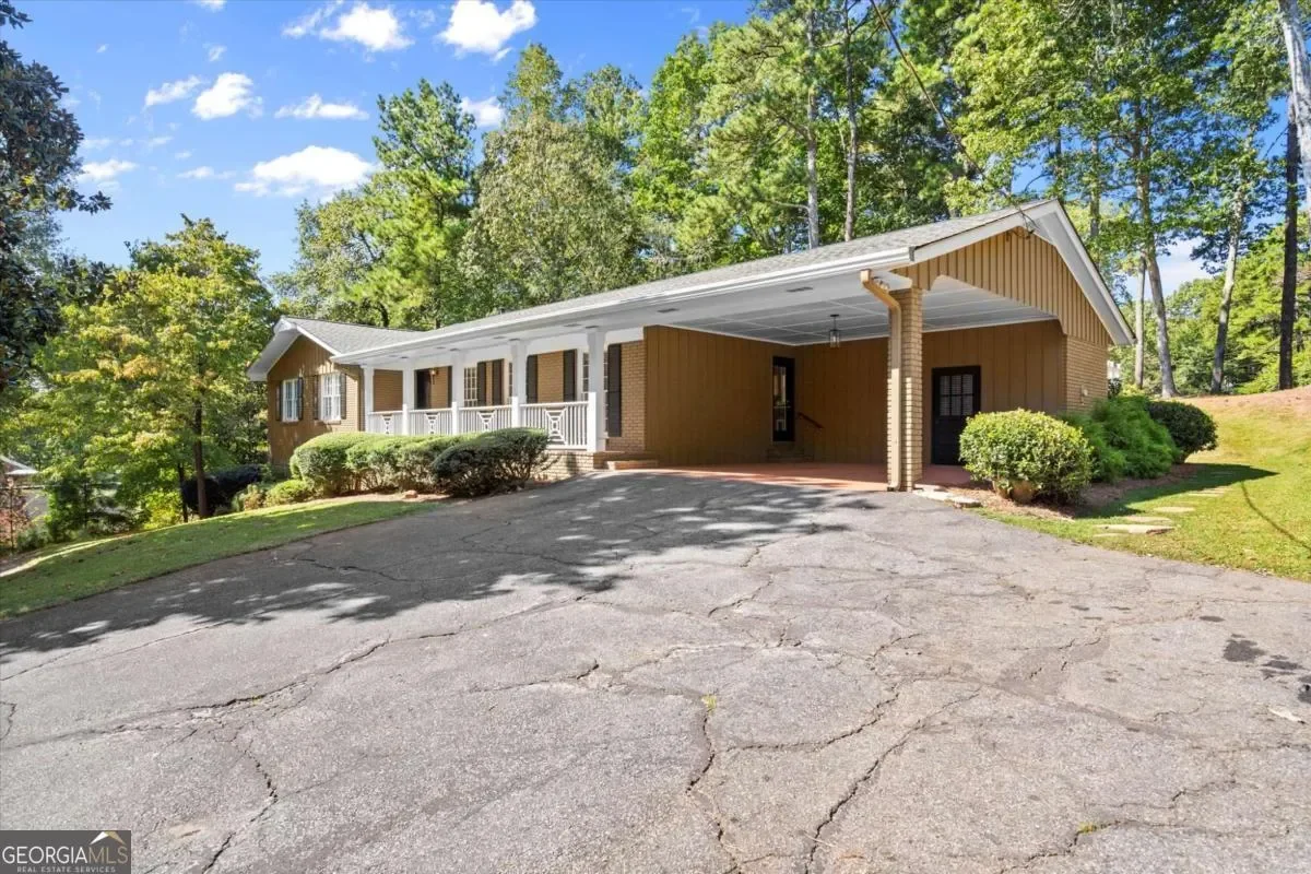 840 Hickory DR SW, Marietta, Georgia, United States. - Photo 18
