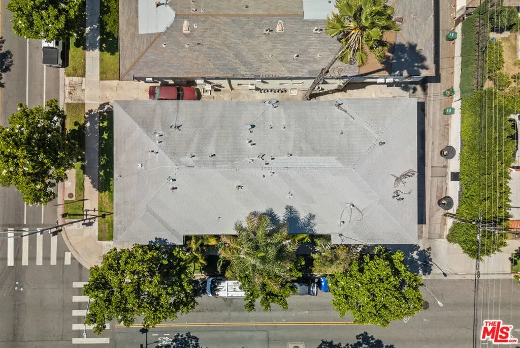 272 S Doheny Drive 1, Beverly Hills, California, United States. - Photo 31