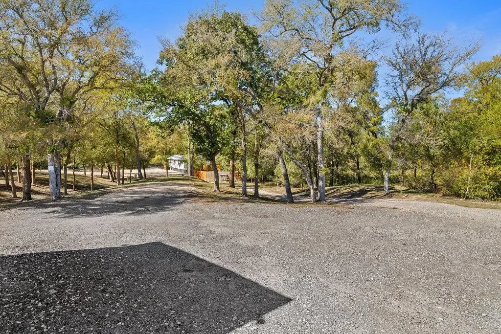 2540 FM 20, Red Rock, Texas, United States. - Photo 30