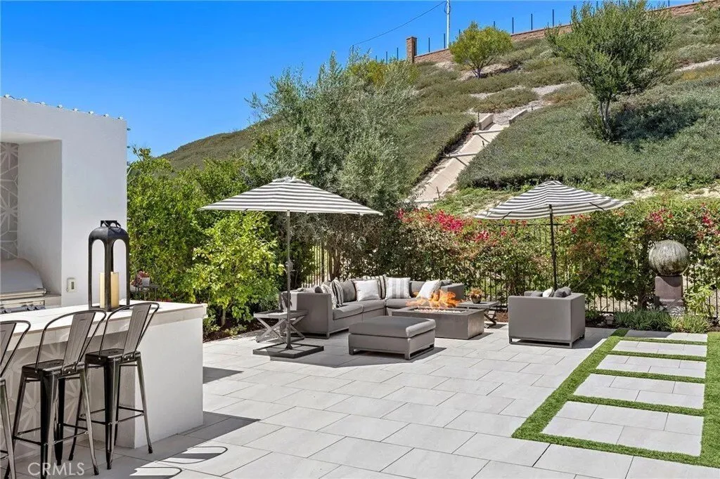93 Interstellar, Irvine, California, United States. - Photo 29