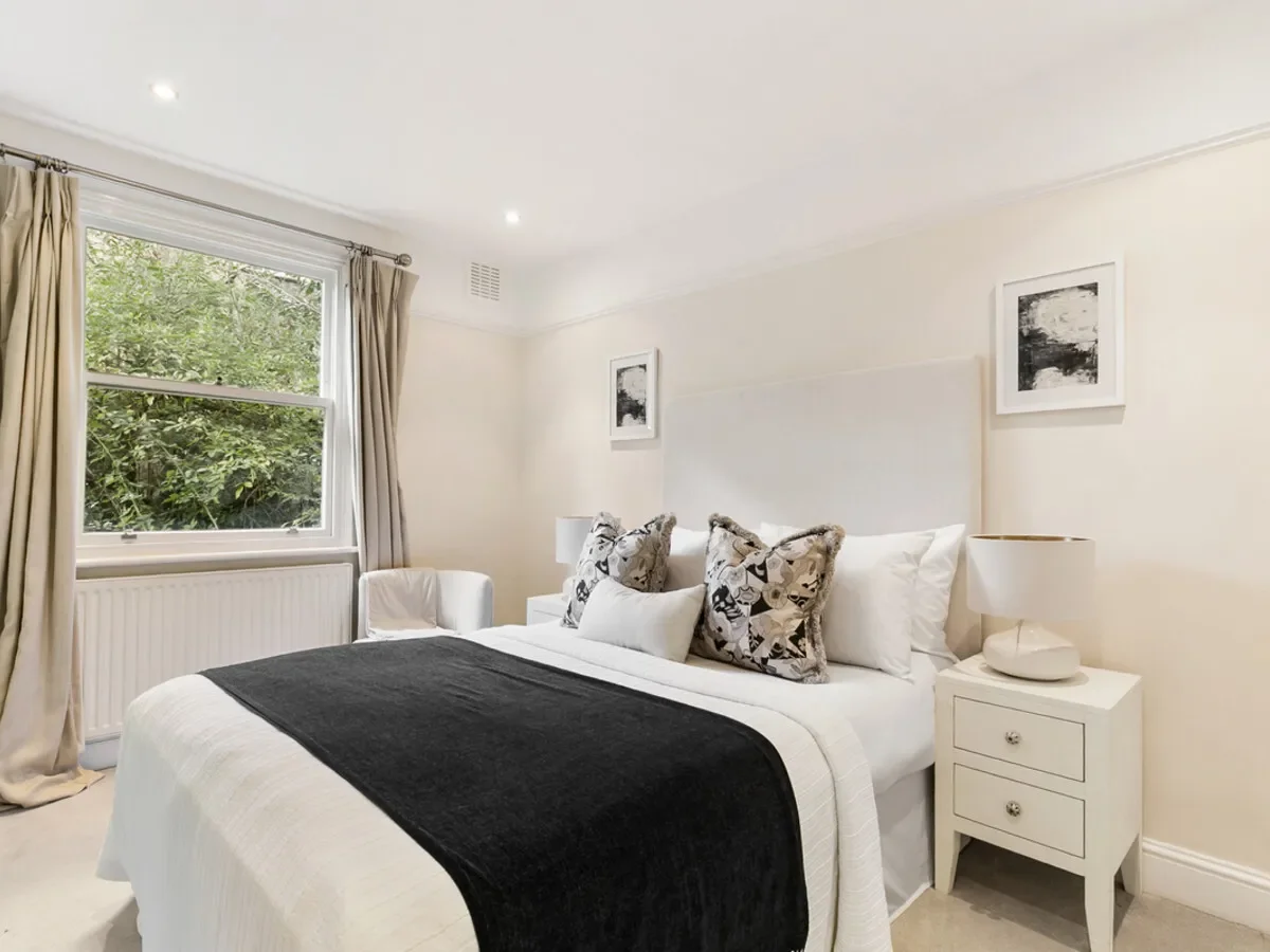 Bassett Road, London, W10, London, England, United Kingdom. - Photo 6