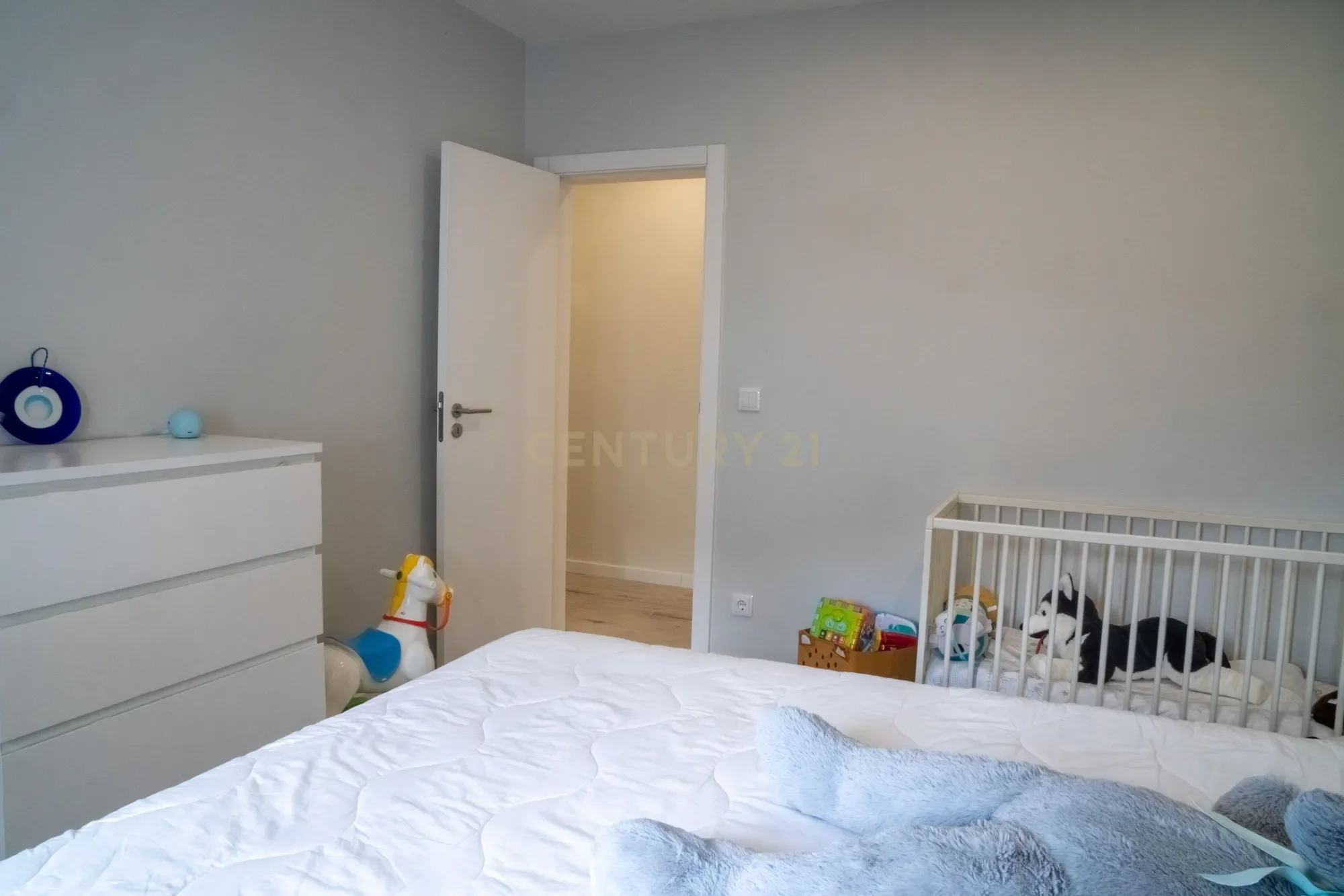 Gallery photo 12