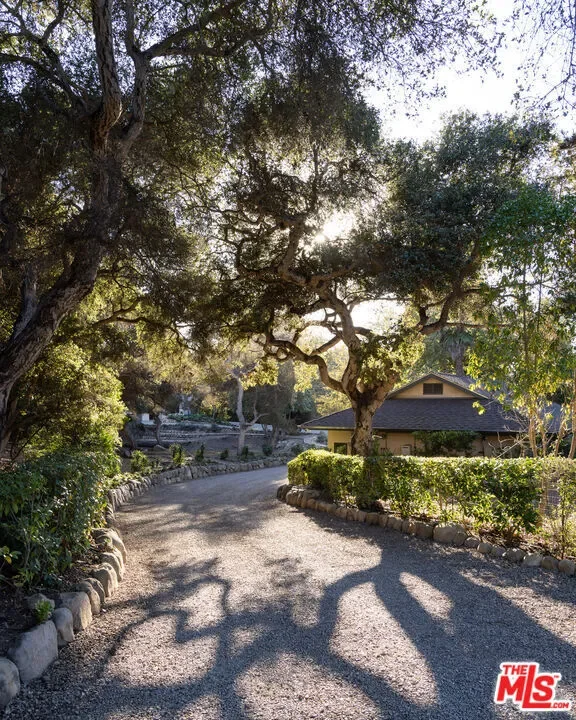 2937 Padaro Lane, Carpinteria, California, United States. - Photo 26