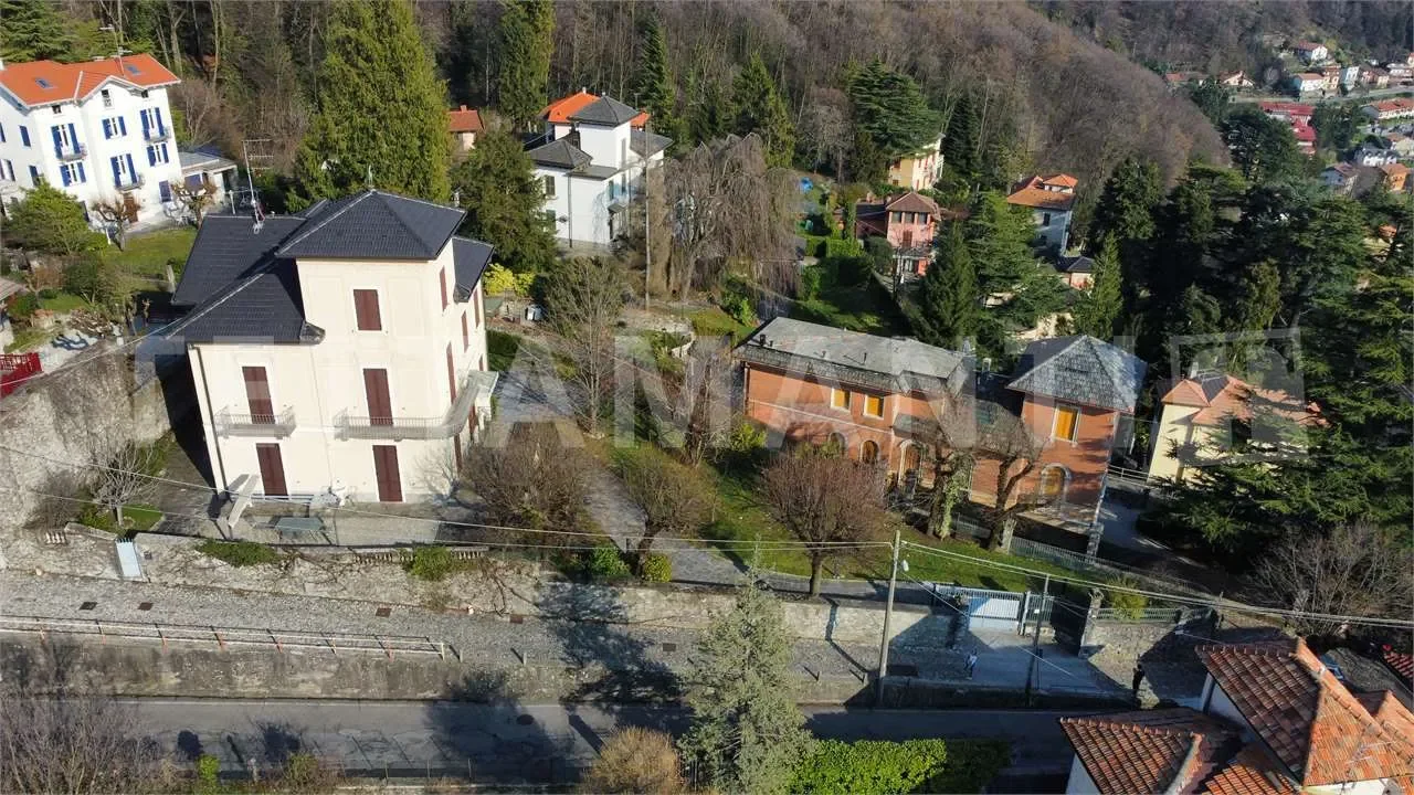 Brunate, Lombardy, Italy. - Photo 8
