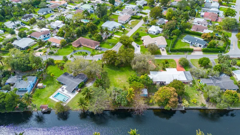 11701 W Biscayne Canal Rd,Miami, Fl, 33161