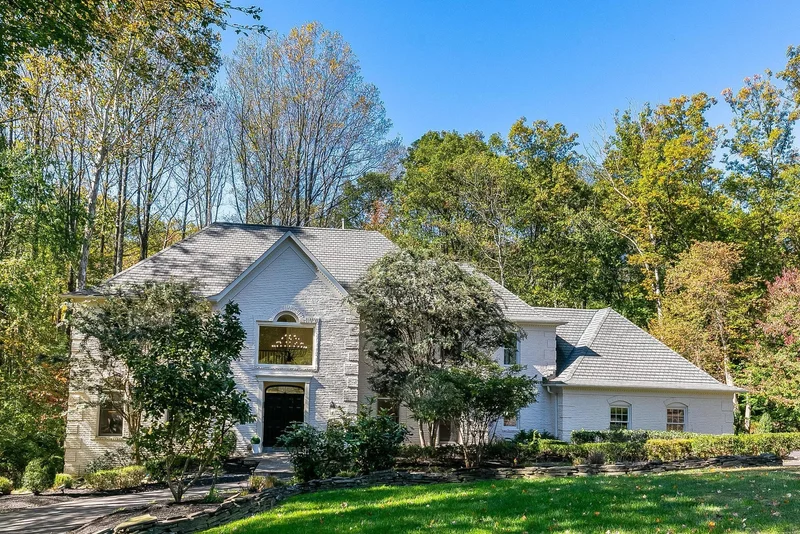 2404 Oakmont Court, Oakton, VA 22124, Reston, Virginia, United States. - Photo 24