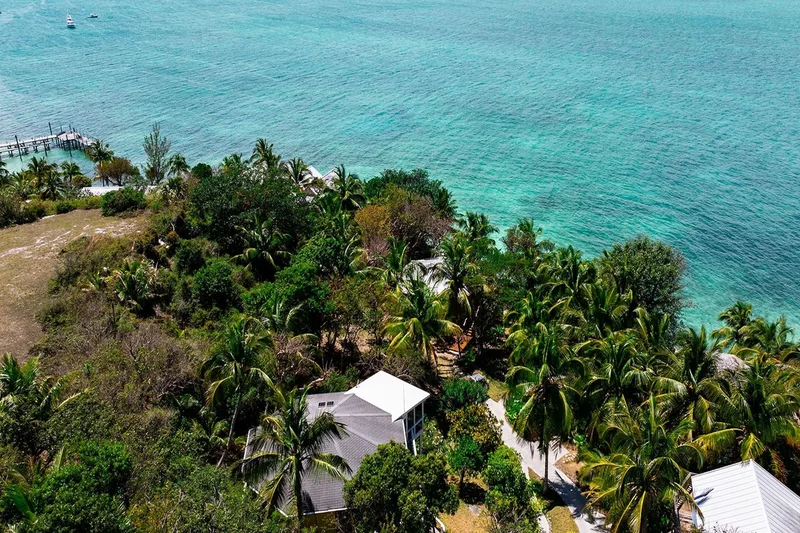 Hummingbird Treehouse , Green Turtle Cay, Treasure Cay, Central Abaco, The Bahamas. - Photo 26