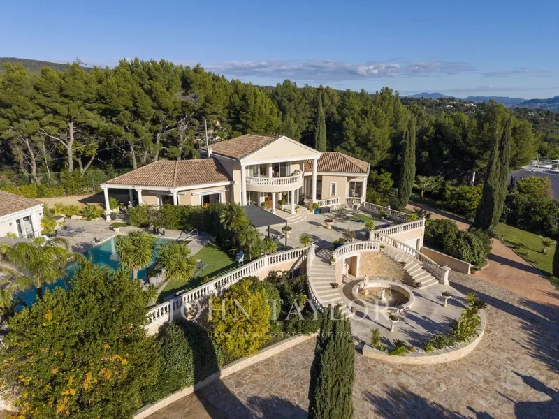 Beautiful Maitre's Property - Sea View - 13600 CEYRESTE