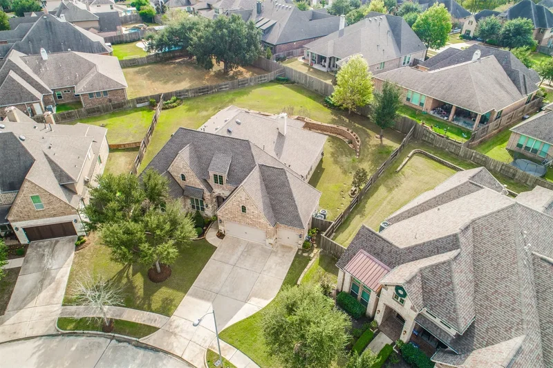 5507 Crest View Terrace Court, Fulshear, TX 77441, Fulshear, Texas, United States. - Photo 23