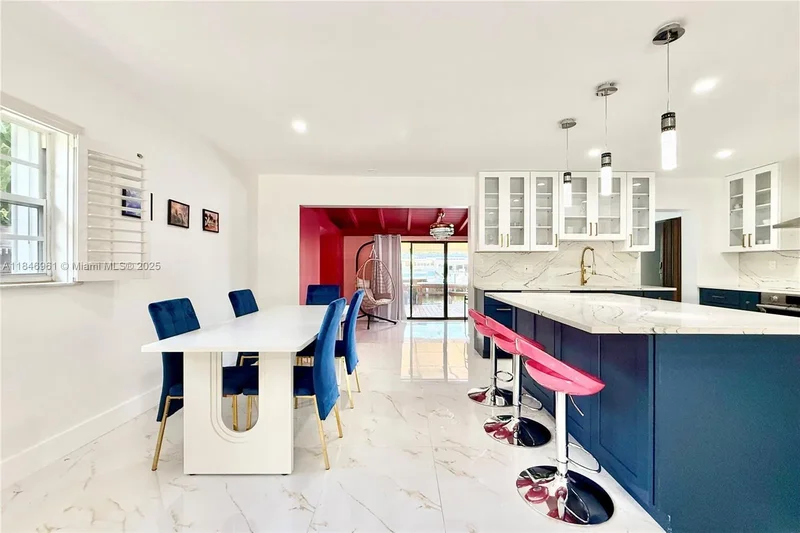 2216 NE 18th Ave, Wilton Manors, Florida, United States. - Photo 3