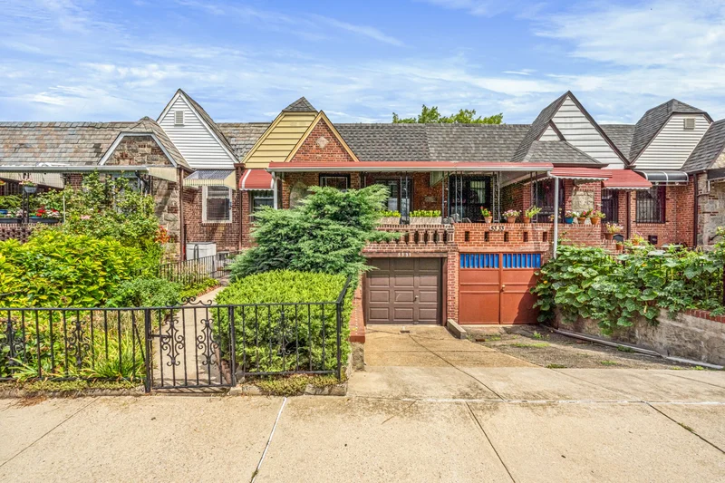 53-31 37th Road , Woodside, NY 11377, New York, New York, United States. - Photo 13