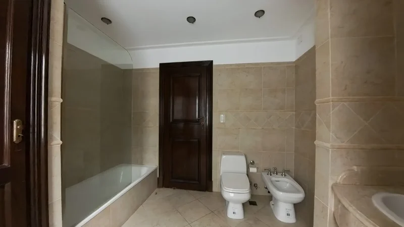 Exclusive and Sophisticated Residence in Olivos, Buenos Aires, B 1636, Olivos, Buenos Aires Province, Argentina. - Photo 27